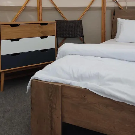 Glamping *