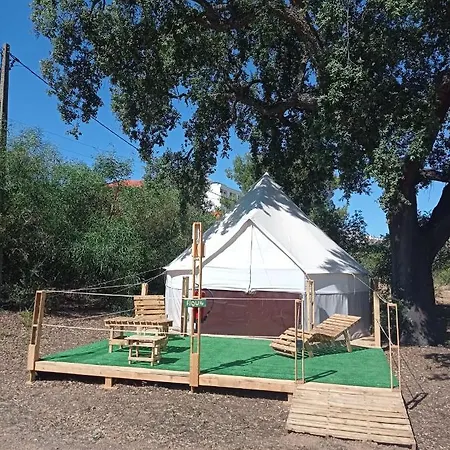 Glamping Αλμπουφέιρα
